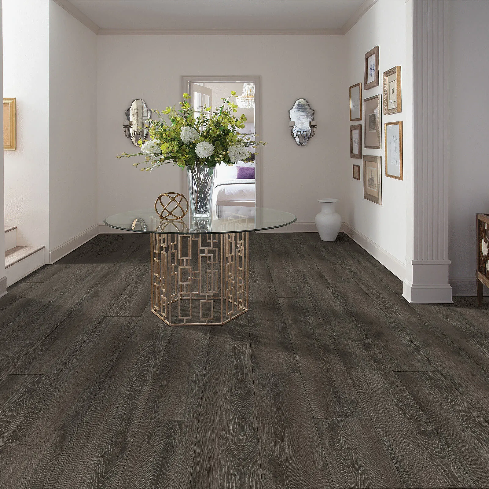 Vinyl flooring | CR Carpet